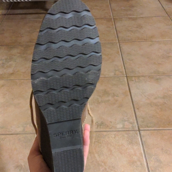 Sperry Topsider brown boots with heel - Picture 4 of 4